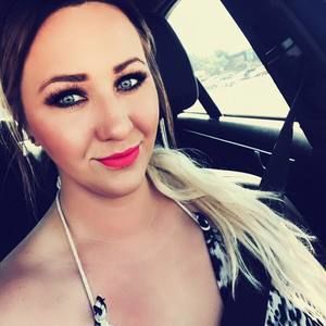 Meet your Posher, Leah